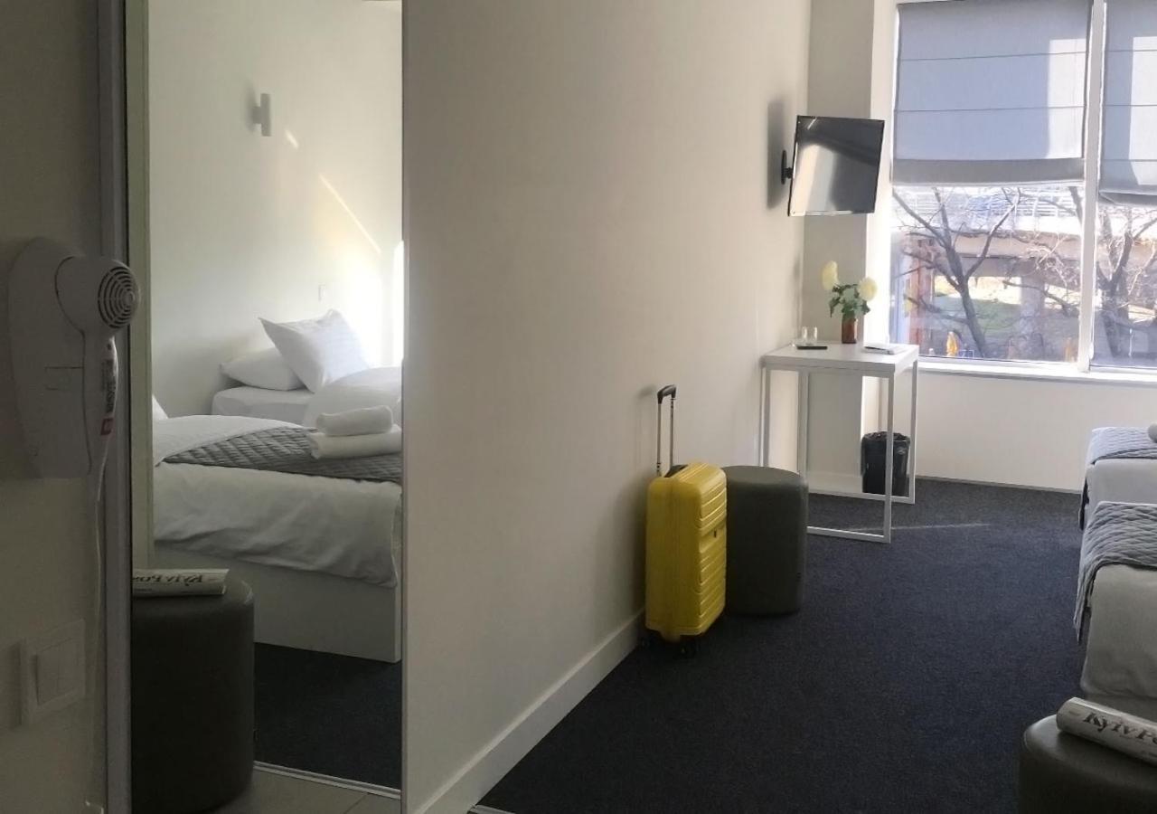 Kyivpasservis Hotel Kültér fotó