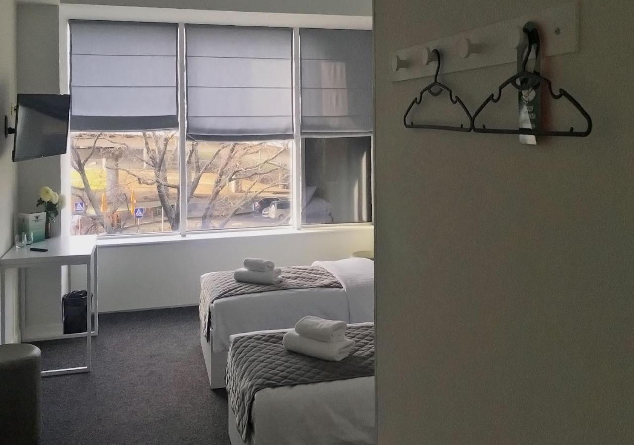Kyivpasservis Hotel Kültér fotó