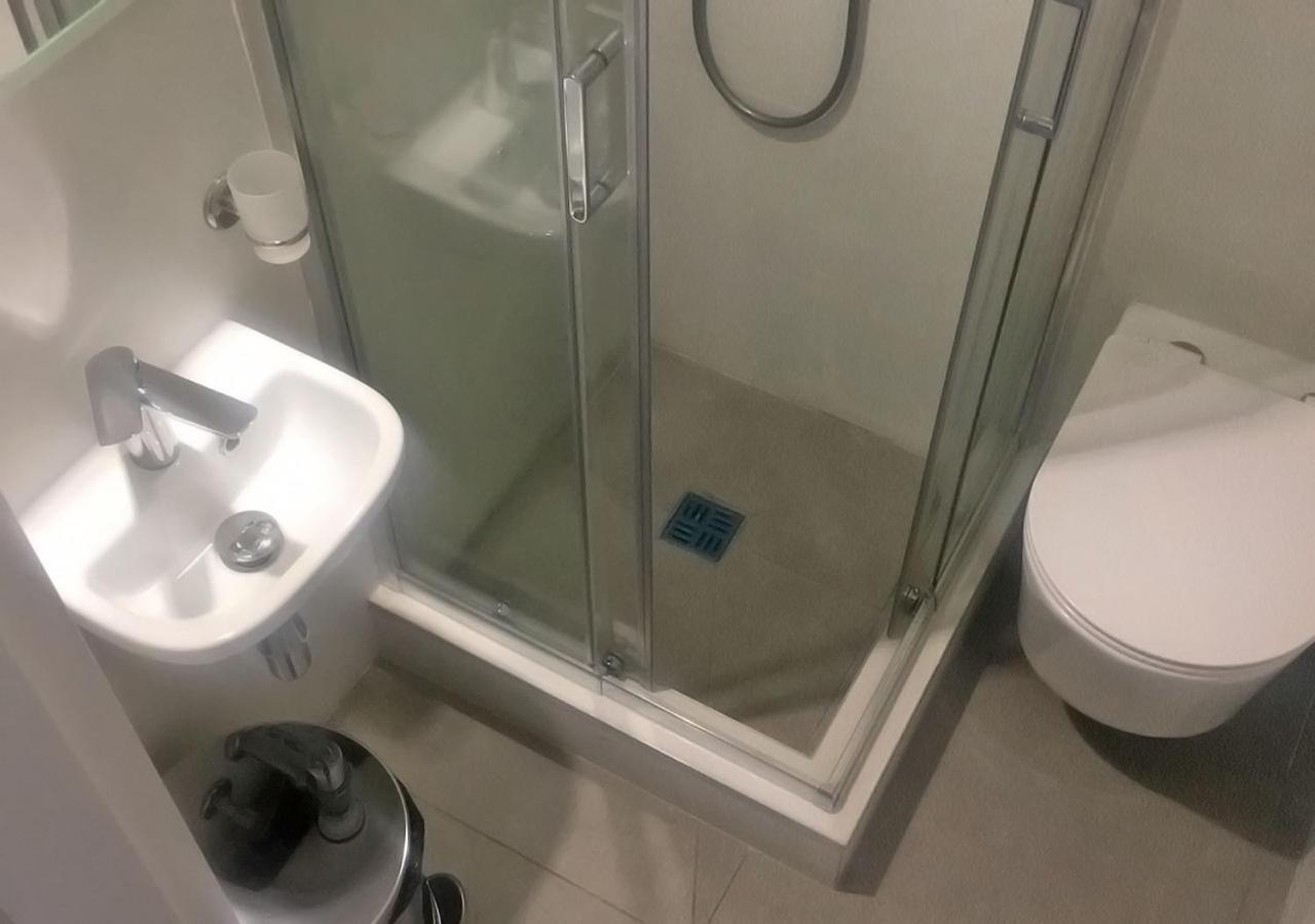 Kyivpasservis Hotel Kültér fotó